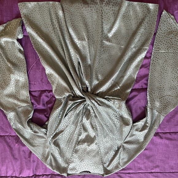 SHEIN Bell Sleeve Twisted Satin Dress - Picture 7 of 7